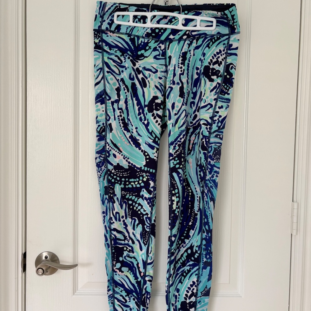 Lilly Pulitzer Luxletic Crash the Bash Weekender Leggings Size L Blue Print VGUC